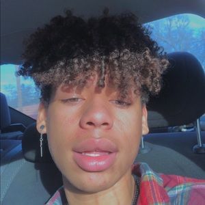 Meet your Posher, Jamison